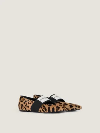 Bailarinas de corte cuadrado en piel de potro con estampado de leopardo