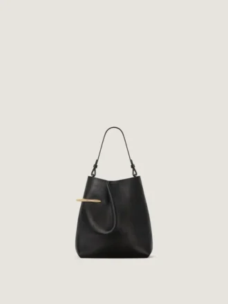 Bolsita Pinch Me de piel napa