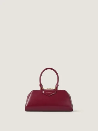 Bolso pequeño Antigona de estilo East-West en piel de becerro Bolso pequeño Antigona de estilo East-West en piel de becerro