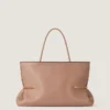 Bolso tote horizontal con pliegues en piel napa Bolso tote horizontal con pliegues en piel napa