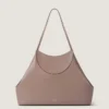 Bolso tote mediano Facet de piel granulada Bolso tote mediano Facet de piel granulada