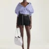 Bolso tote pequeño facetado en piel granulada Bolso tote pequeño facetado en piel granulada