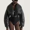 Bomber corto con cuello chal con cremallera en piel Bomber corto con cuello chal con cremallera en piel