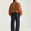 Bomber corto tipo capullo de piel napa Bomber corto tipo capullo de piel napa
