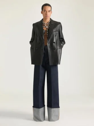 Chaqueta cruzada con aberturas en piel