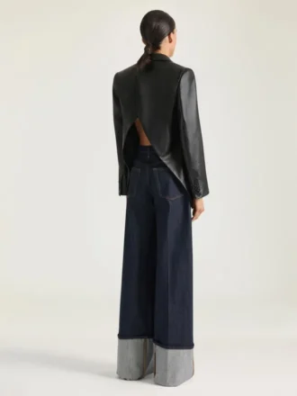 Chaqueta cruzada con aberturas en piel