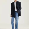 Chaqueta de lana con solapas en pico desestructuradas Chaqueta de lana con solapas en pico desestructuradas