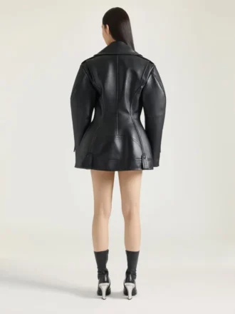 Chaqueta motera ajustada de piel Chaqueta motera ajustada de piel
