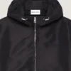 Cortavientos de polifaille con bordado del sello de Givenchy Cortavientos de polifaille con bordado del sello de Givenchy