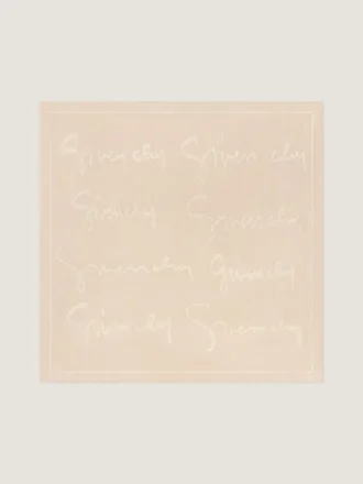 Cuadros en jacquard de seda con la firma de Givenchy Cuadros en jacquard de seda con la firma de Givenchy