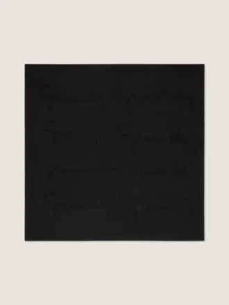 Cuadros en jacquard de seda con la firma de Givenchy