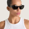 Earcuff Tape de Givenchy en metal y esmalte Earcuff Tape de Givenchy en metal y esmalte
