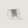 Earcuff Tape de Givenchy en metal y esmalte