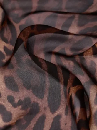 Estola de gasa de seda con estampado de leopardo