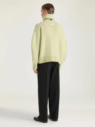 Jersey de cuello alto con costuras de alta costura en alpaca y lana de yak