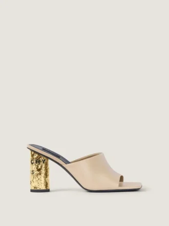 Mules con tacón y cinta de cuero