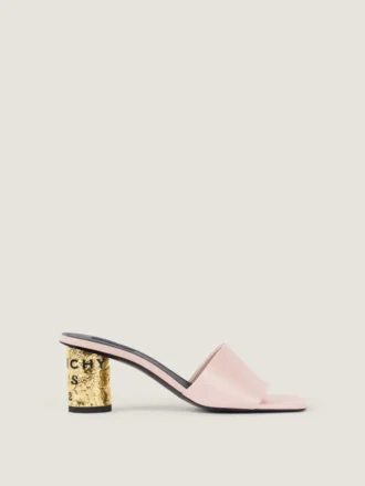 Mules con tacón y cinta de cuero
