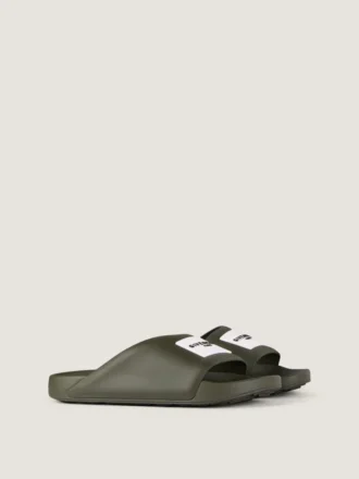 Mules con tiras de la línea Label en caucho Mules con tiras de la línea Label en caucho