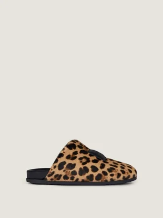 Mules planas Label en piel con efecto potro y estampado de leopardo