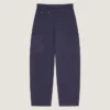 Pantalones cargo con costuras de alta costura en denim de espiga