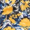 Pañuelo cuadrado de seda con estampado floral Pañuelo cuadrado de seda con estampado floral