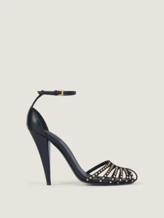 sandalias de tacn con diseo de jaula en piel con tachuelas 2 330x440 - Sandalias de tac&oacute;n con dise&ntilde;o de jaula en piel con tachuelas