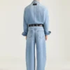 Camisa oversize con costuras de alta costura en denim azul claro