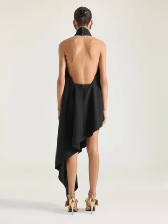 vestido asimtrico con cuello halter de lana 2 330x440 - Vestido asim&eacute;trico con cuello halter de lana