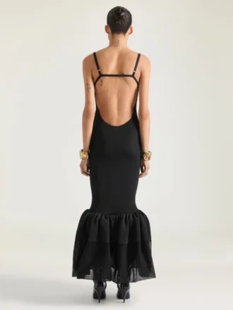 Vestido con espalda abierta y volantes en punto elástico fino