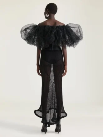 Vestido con volantes de malla