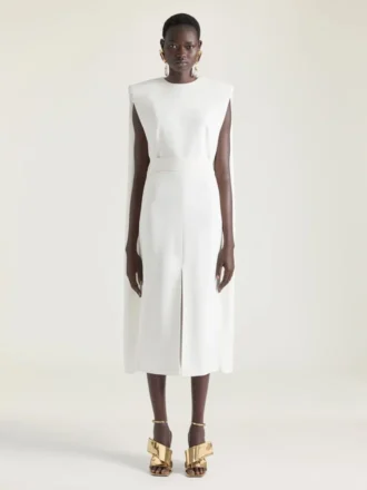 Vestido de crepé cady con capa