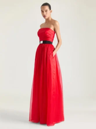 Vestido de noche tipo bustier en organza