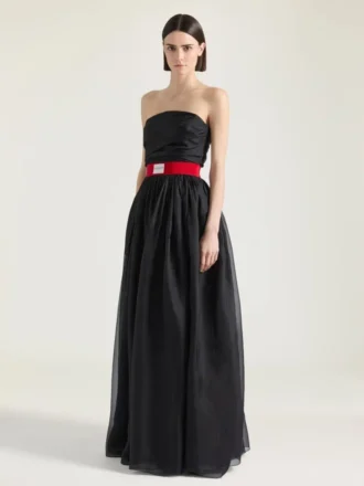 Vestido de noche tipo bustier en organza