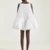 Vestido mini con volantes y corte asimétrico en encaje