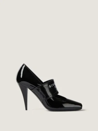 Zapatos de salón con cinta de Givenchy y corte cuadrado en charol