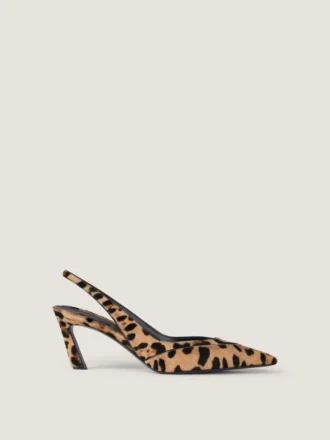 Zapatos de tacón con talón abierto y tachuelas en piel con efecto potro y estampado de leopardo