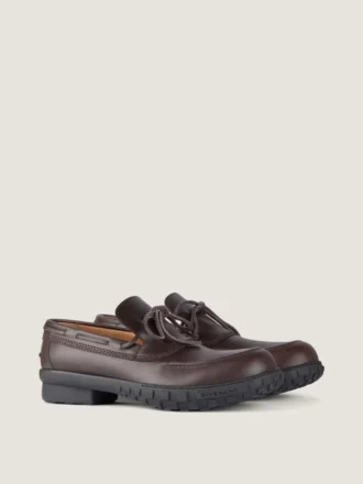 Zapatos náuticos Givenchy Echo de piel